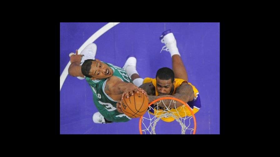 Muere exjugador de los Celtics de un infarto mientras dormía