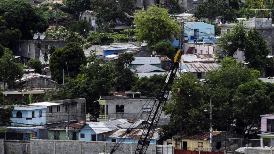 Hogares de menos ingresos gastan más      en telecomunicaciones que en electricidad