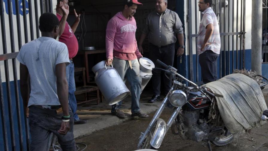 Ganaderos de la Línea Noroeste sufren crisis por las anomalías del clima Ganaderos de la Línea Noroeste sufren crisis por las anomalías del clima