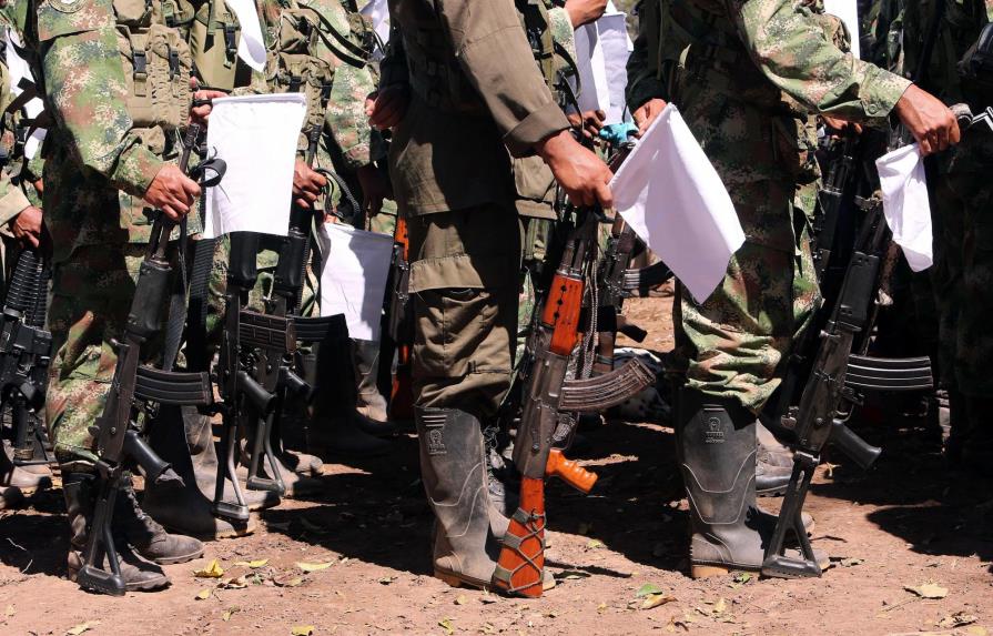 Unos 180 guerrilleros de FARC llegan a zona de reunión donde dejarán armas