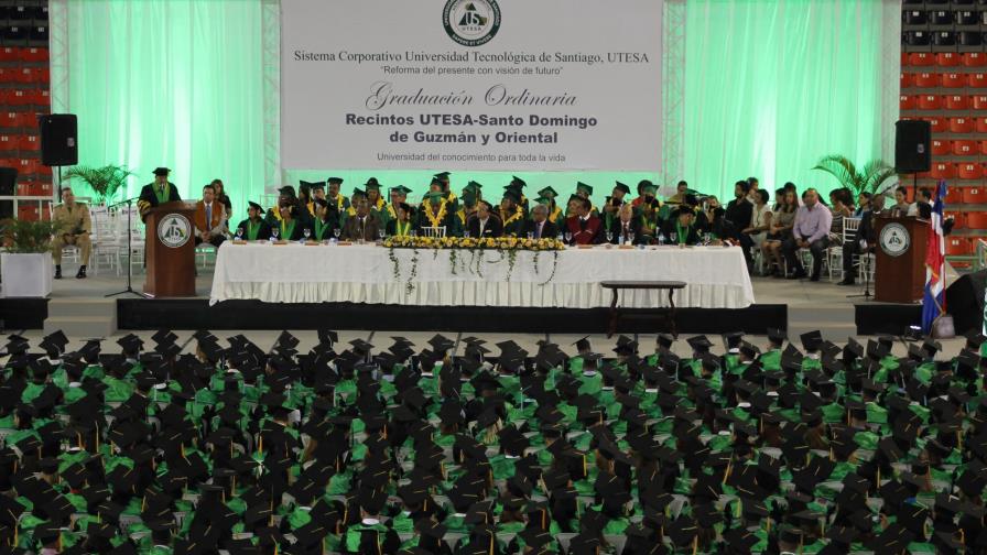 UTESA otorga título Doctor Honoris Causa al comunicador Huchi Lora en su Octogésima Graduación 