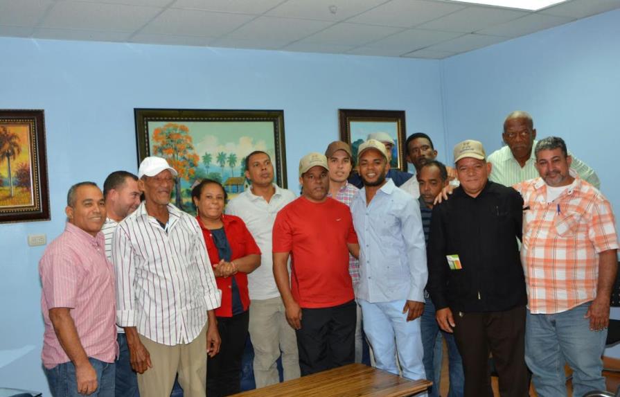 Porcicultores de Cumayasa defienden derecho a recibir financiamiento del FEDA