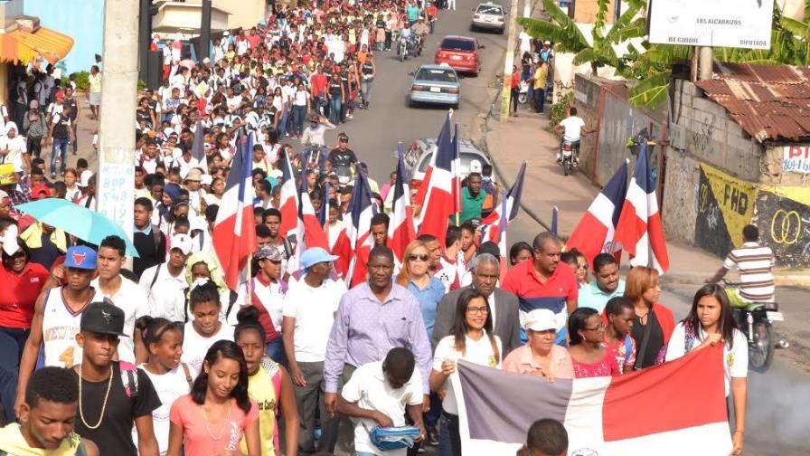 Inauguran Juegos Escolares Deportivos en Los Alcarrizos