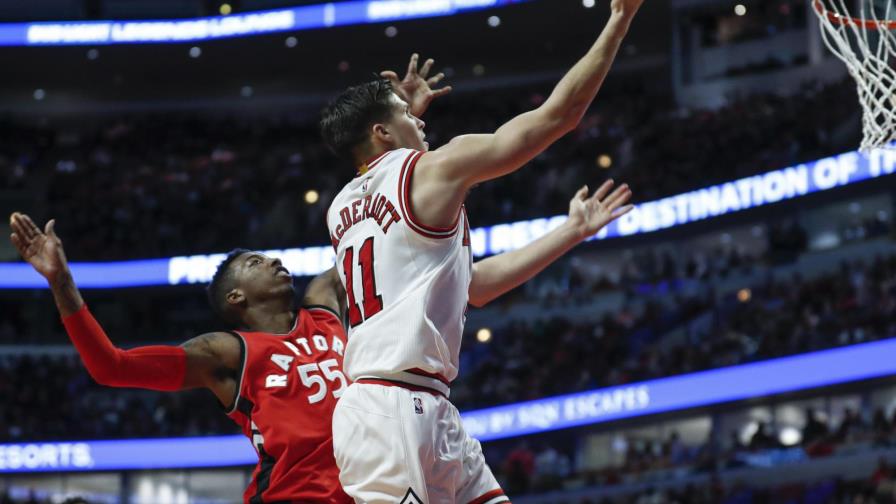 Bulls vencen a Raptors por 11ma vez seguida 