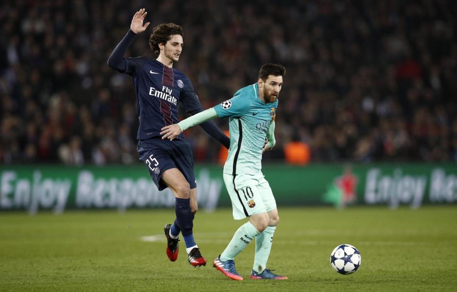 Un debutante frenó a Messi, Neymar y Suárez en goleada de PSG al Barcelona
