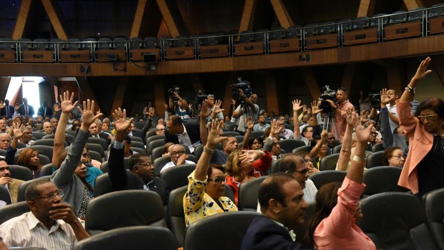 Sigue paro en la UASD; profesores lo extienden hasta que se firme acuerdo 