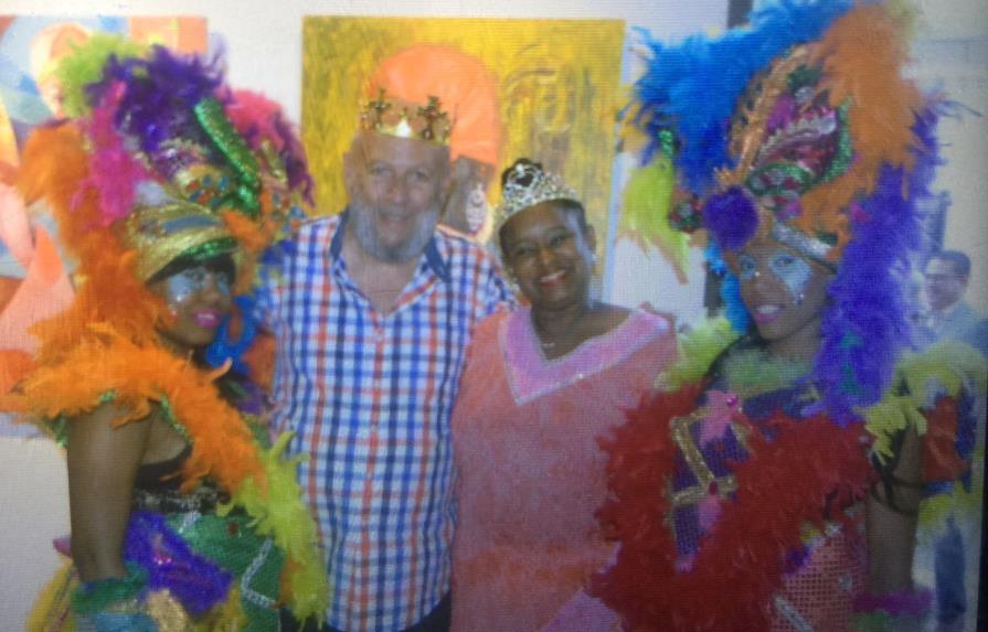 Freddy Ginebra y la folklorista Senia Rodríguez son coronados reyes del Carnaval del Distrito Nacional
