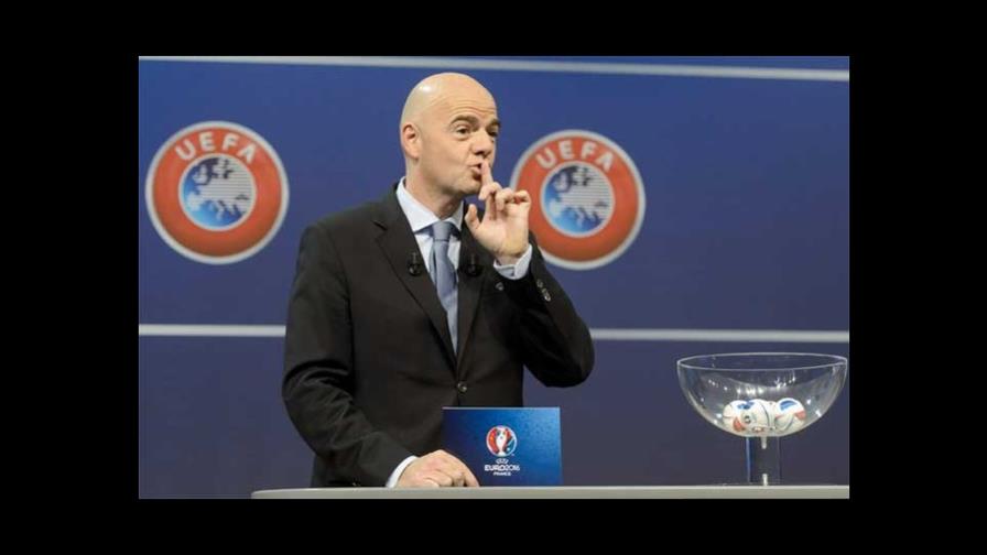 La FIFA insiste en que golpear el balón de cabeza no causa lesiones cerebrales