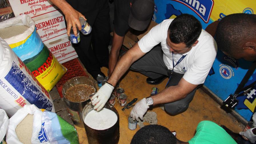 Pro Consumidor decomisó leche a granel y otros productos vencidos o en mal estado