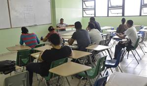 El 4% para la educación se repartirá entre escuelas y universidades, según proyecto de fusión