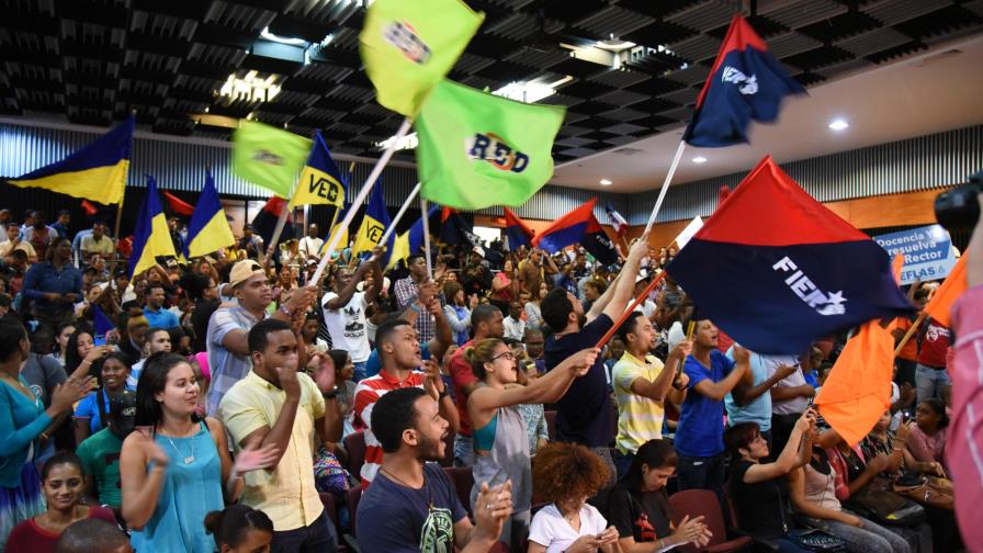 Estudiantes UASD dan plazo hasta lunes a docentes para que levanten el paro