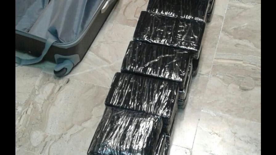 DNCD detiene extranjero con 21 paquetes de droga en aeropuerto Punta Cana 