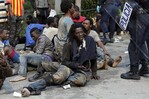 Ciudad espa&ntilde;ola pide cerrar la frontera con Marruecos por la entrada de miles de migrantes