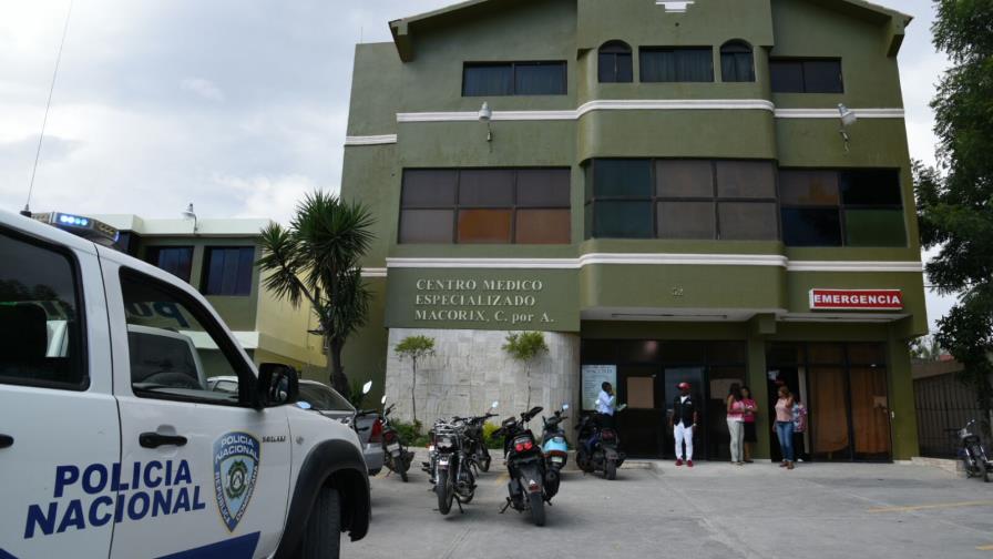 Dan de alta a secretaria herida durante asesinato de locutores; le retiran protección  