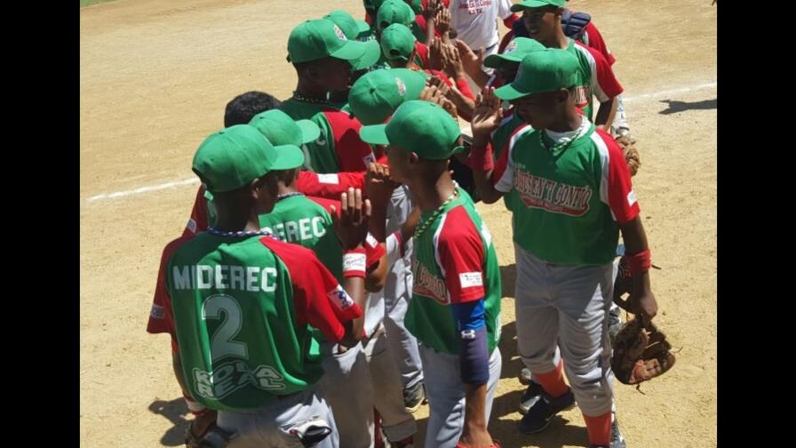 Distrito Nacional y San Pedro van a final de béisbol Pequeñas Ligas
