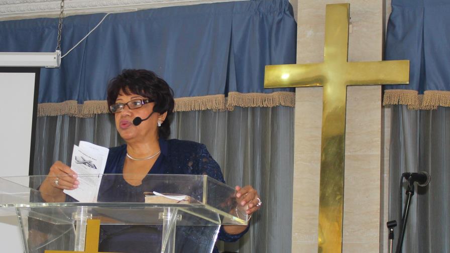 Iglesia inicia ciclo de conferencias para mejorar la relación con los hijos