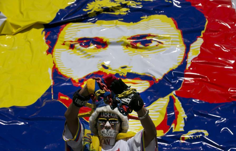 Decenas de venezolanos piden en Colombia la libertad de Leopoldo López
