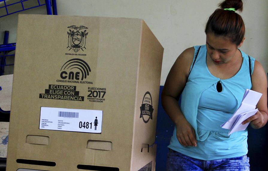 Elecciones en Ecuador se desarrollan con “absoluta normalidad”, según CNE
