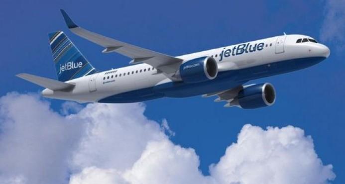 JetBlue dice aumenta precios de equipajes para seguir política de EUA 