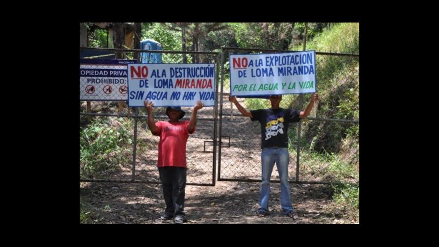 Liberan agricultores que denunciaron tala árboles en L. Miranda
Liberan agricultores que denunciaron tala de árboles en Loma Miranda