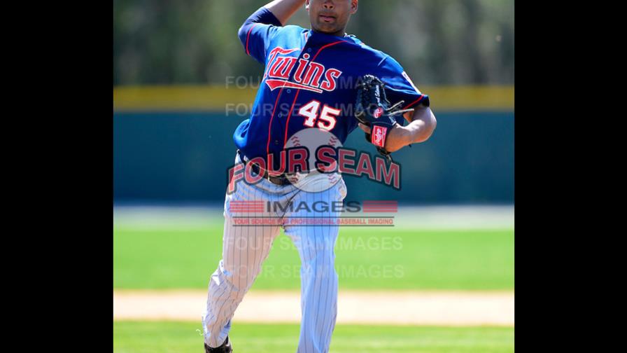 Juez declara en rebeldía a pelotero Manuel Solimán 