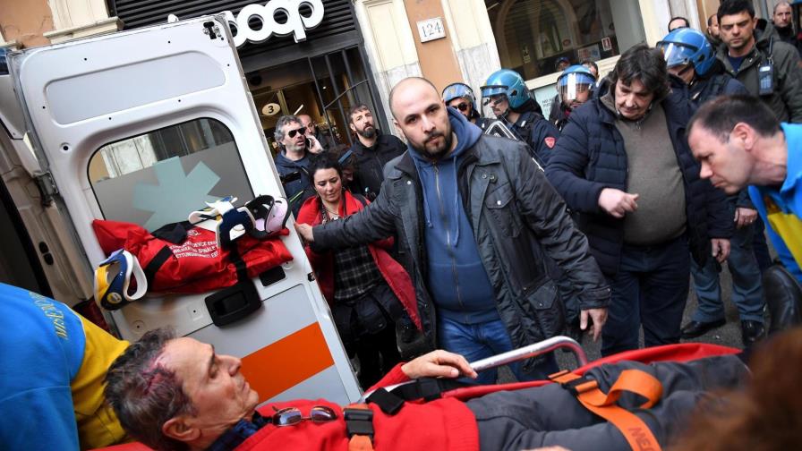 Sexto día de huelga de los taxistas italianos en protesta contra Uber