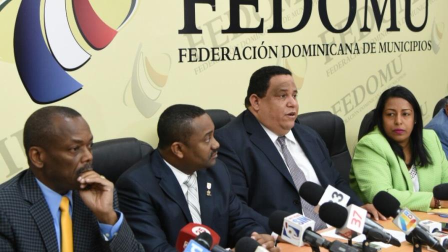 Los alcaldes rechazan aumento del cobro por vertidos de desechos en Duquesa