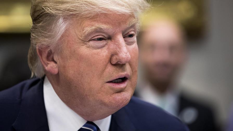 Trump ordena acelerar deportaciones de inmigrantes indocumentados 