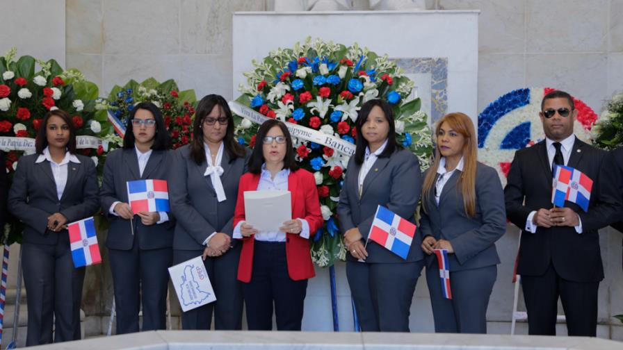 Directora Banca Solidaria exhorta mantener en alto valores patrios