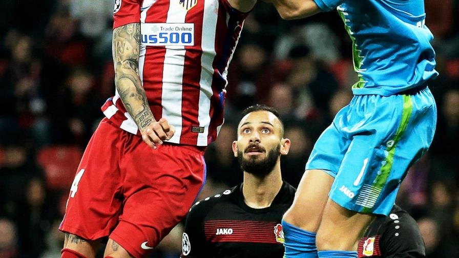 Gameiro lanza al Atlético, que gana 4-2 a Leverkusen