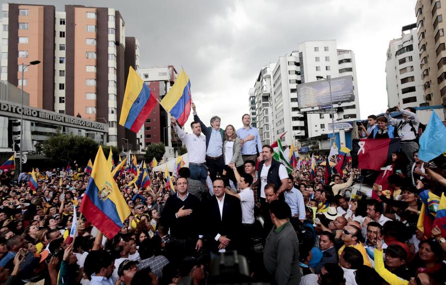  Expectación y tensión ante el desenlace electoral en Ecuador