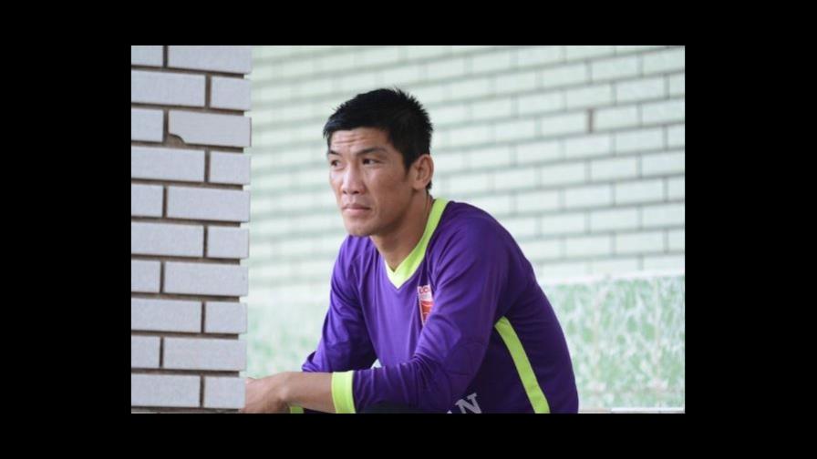 Suspenden jugador que permitió gol en protesta por decisión de árbitro