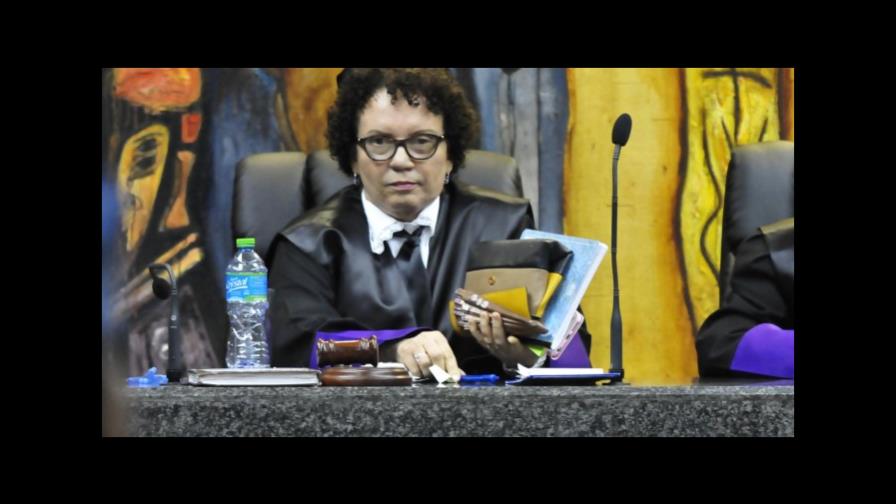 Jueza de la Suprema Corte asegura carrera de Derecho está desacreditada