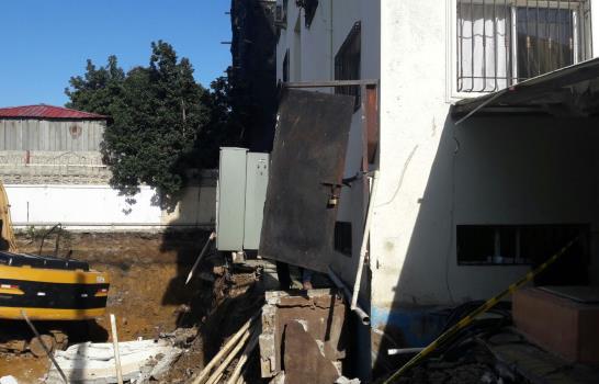 Vídeo: Hundimiento de tierra en Los Prados afecta edificio residencial y trabajos de construcción
