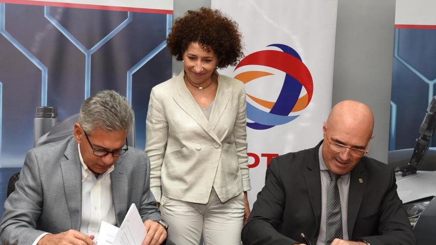 TOTAL Dominicana y Grupo COMETA renuevan acuerdo de distribución de lubricantes