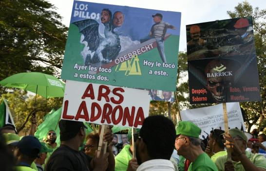 Colectivo Marcha Verde entregó las firmas del Libro Verde en el Palacio