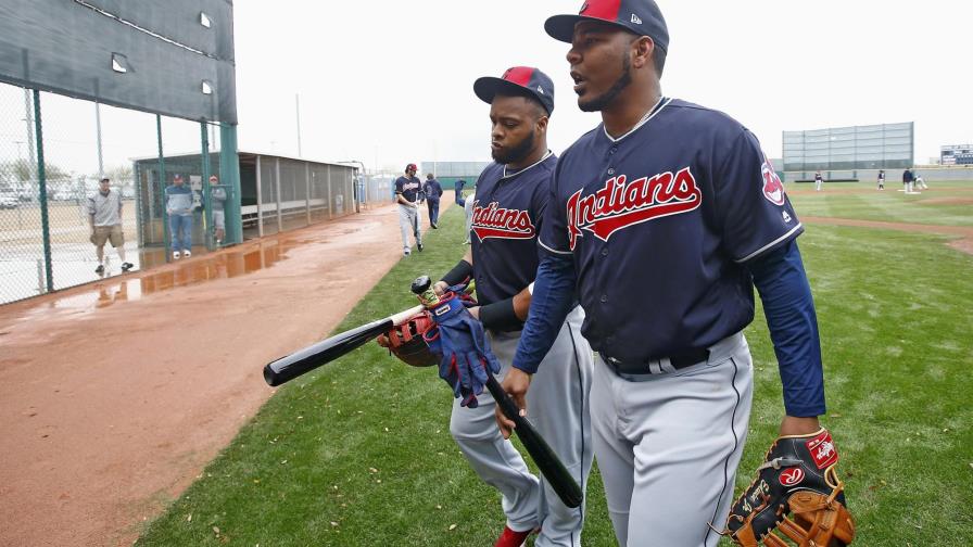 Carlos Santana está dispuesto jugar a donde lo pongan