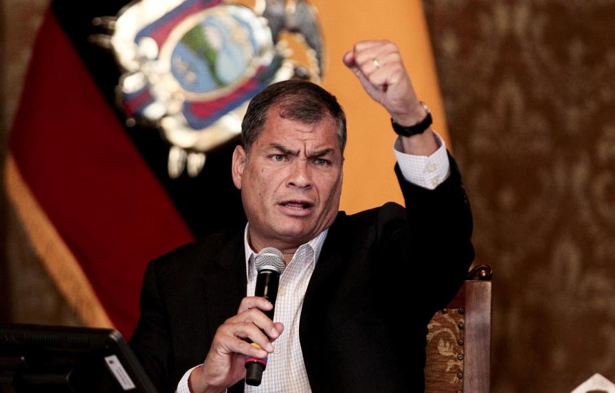 Correa admite que habrá segunda vuelta en Ecuador, que espera datos oficiales