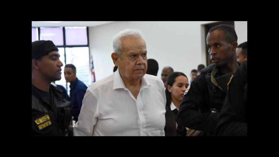 El recluso y empresario Adriano Román se casó en clínica de Santiago El recluso y empresario Adriano Román se casó en clínica de Santiago