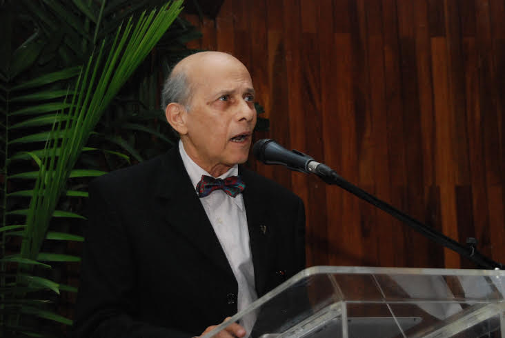  El poeta Juan Carlos Mieses