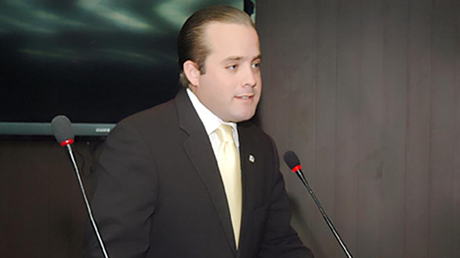 Dos miembros del Consejo Nacional de la Magistratura piden a Danilo Medina que los convoque