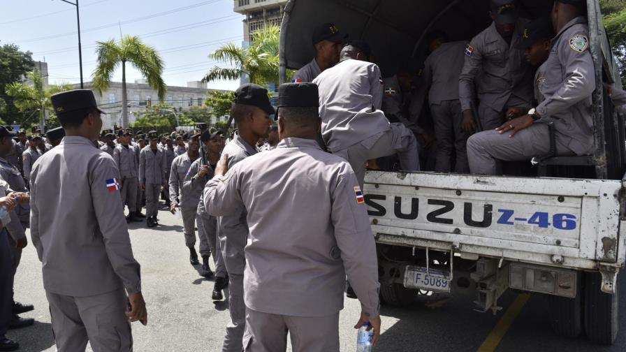 Expectativas de cambios y malestar crecen en la Policía Nacional