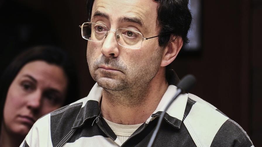 Son 22 los cargos por abuso sexual contra el médico Larry Nassar Son 22 los cargos por abuso sexual contra el médico Larry Nassar