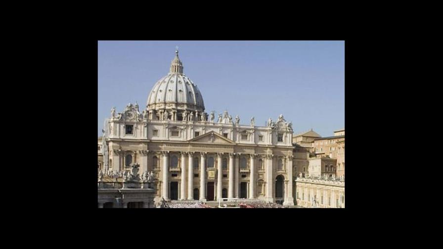 Condenan a dos ex funcionarios de banco del Vaticano 