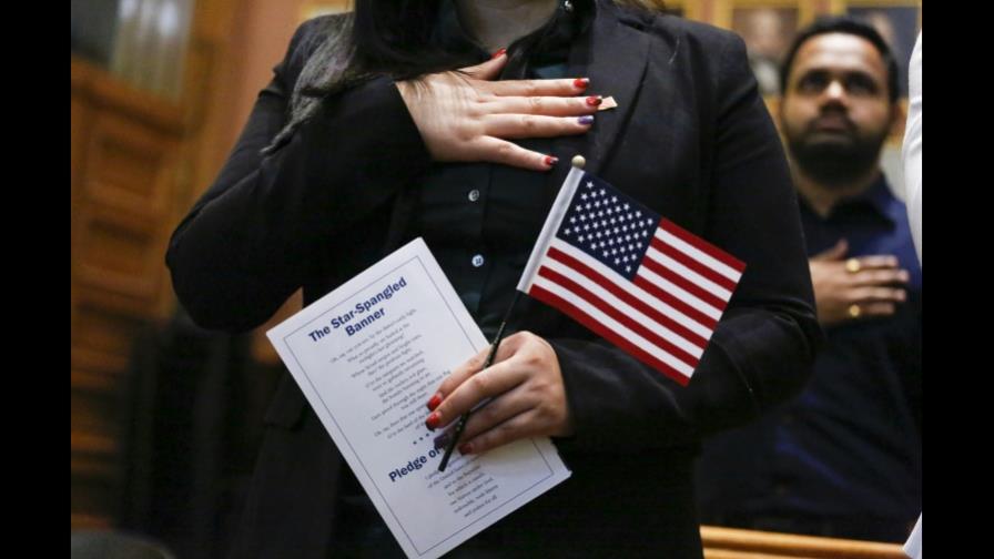 Nuevos ciudadanos respiran aliviados en el EE.UU. de Trump