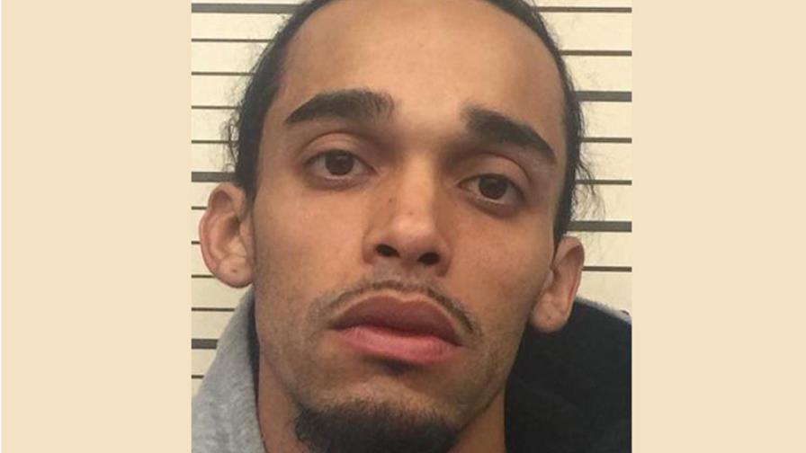 Apresan dominicano en Nueva York por robar Mercedes Benz   