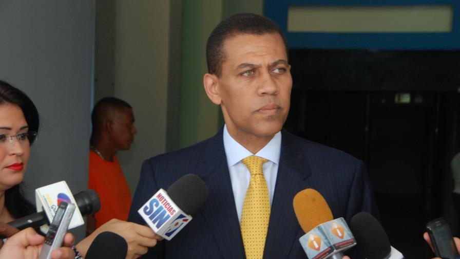 Consejo de Disciplina del PRD expulsa a Guido Gómez Mazara