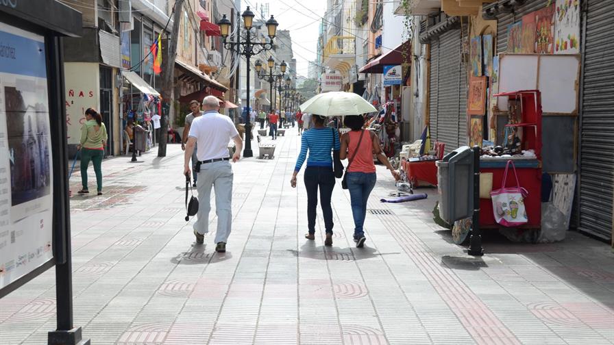 Se reduce la cantidad de empleadores y trabajadores en el mercado laboral