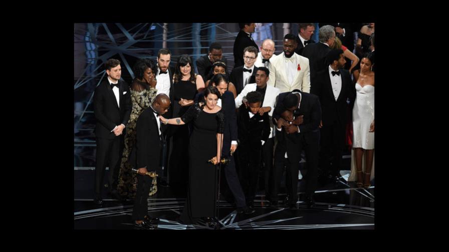 Y La la land no fue la ganadora como mejor película aunque ganó seis Oscar