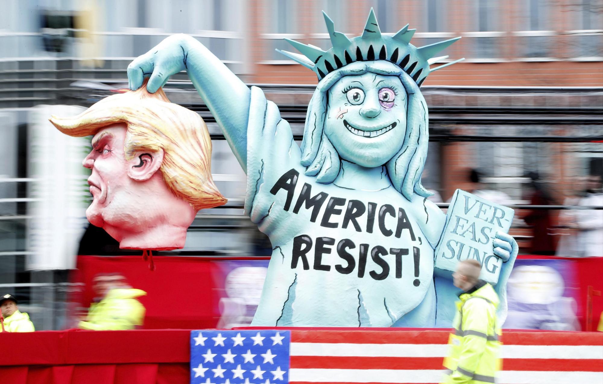 Donald Trump y la Estatua de la Libertad 